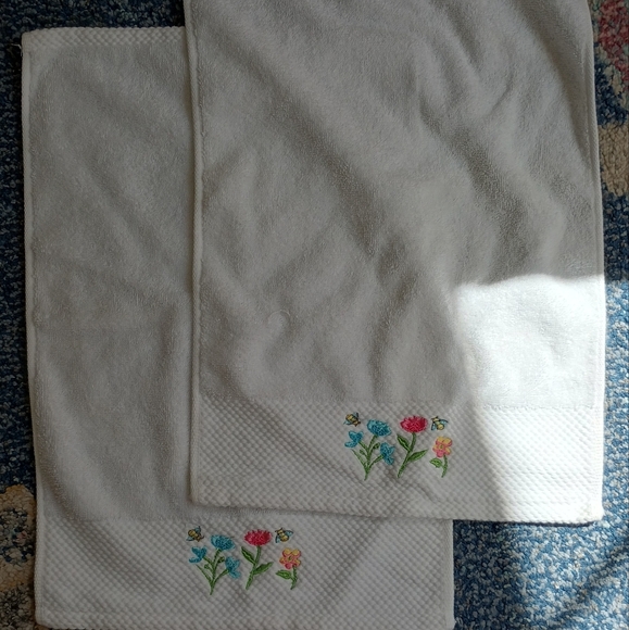 Hand towels - Picture 4 of 4